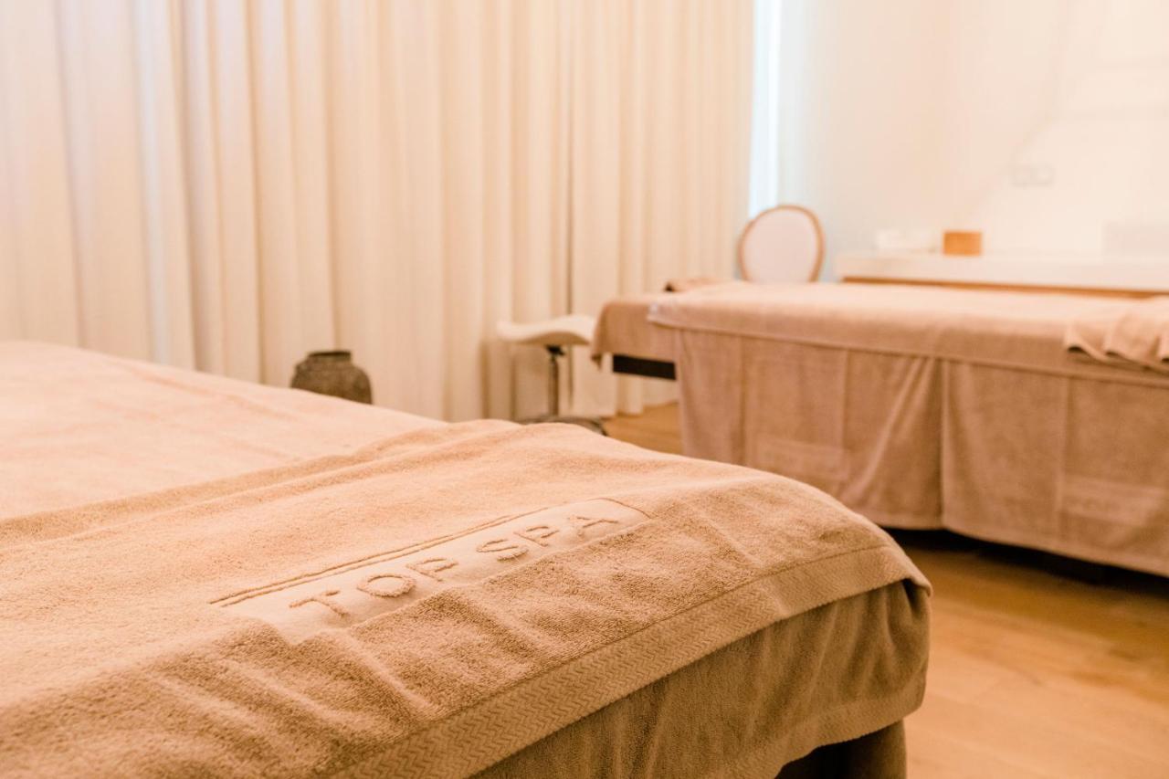 Royal Obidos Scenic Resort Praia del Rei Bagian luar foto Massage beds