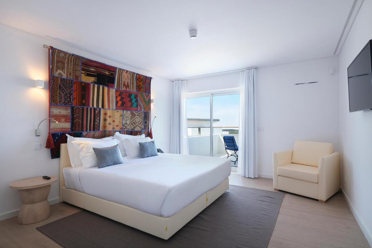 Royal Obidos Scenic Resort Praia del Rei Bagian luar foto A room at the hotel