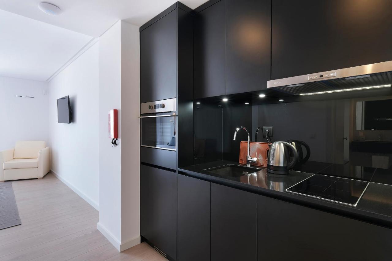 Royal Obidos Scenic Resort Praia del Rei Bagian luar foto A kitchen in a serviced apartment
