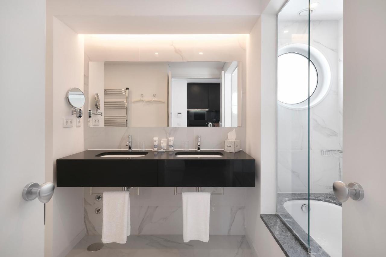 Royal Obidos Scenic Resort Praia del Rei Bagian luar foto Bathroom