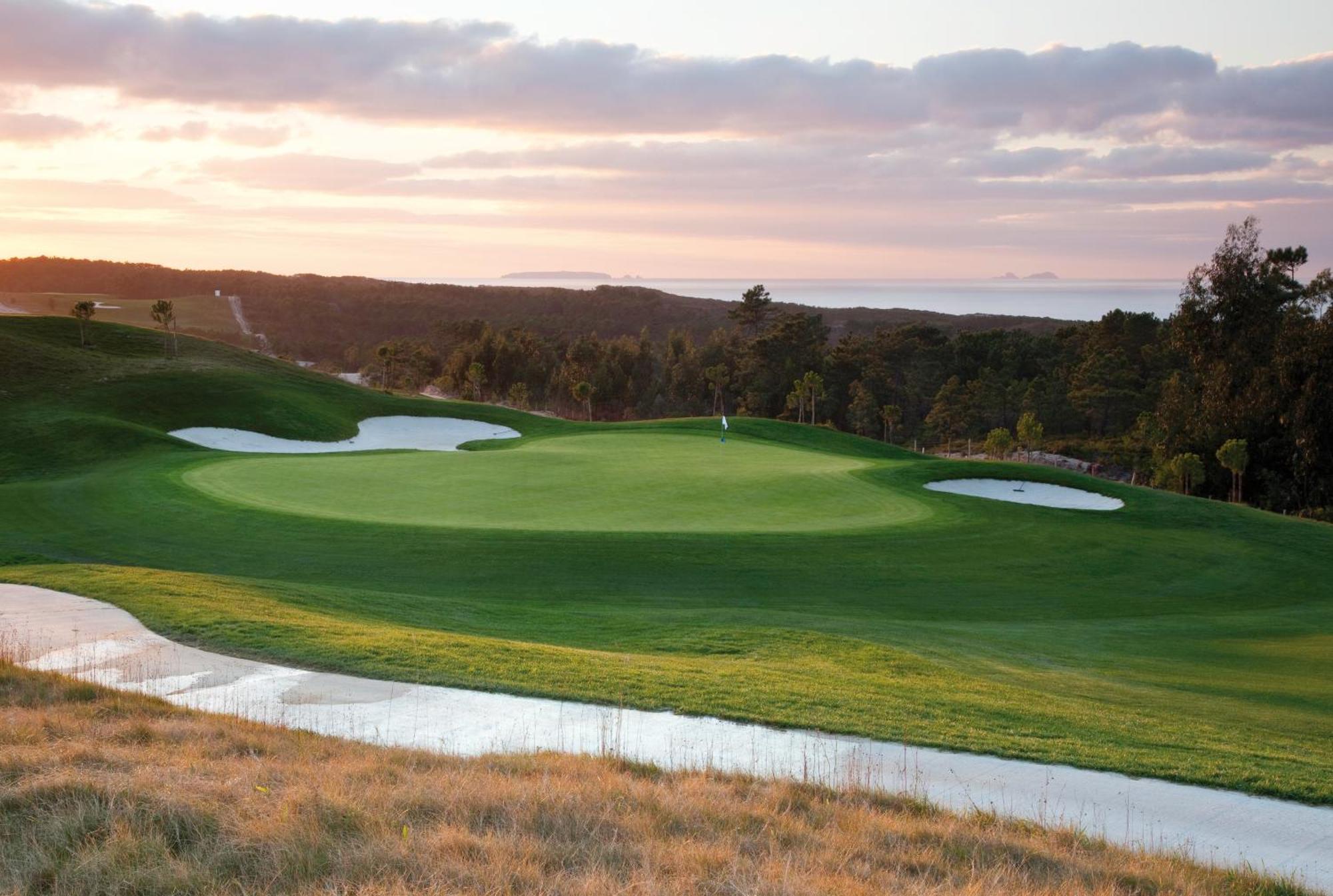 Royal Obidos Scenic Resort Praia del Rei Bagian luar foto The 18th hole at Torrey Pines