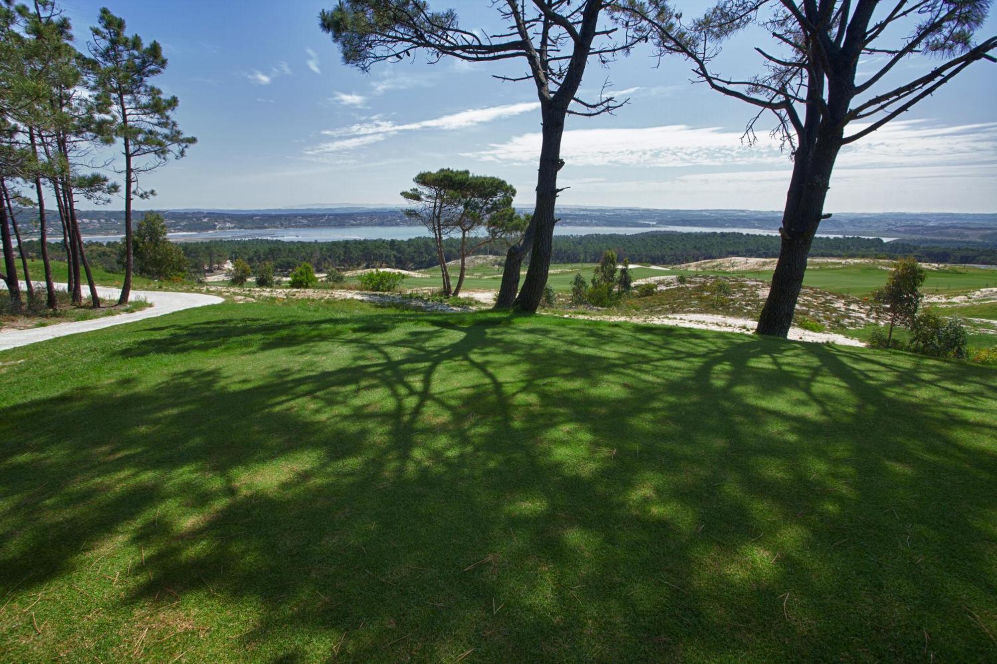 Royal Obidos Scenic Resort Praia del Rei Bagian luar foto View of the golf course
